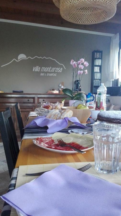 B&B Villa Monterosa Con Piscina Castronno Buitenkant foto