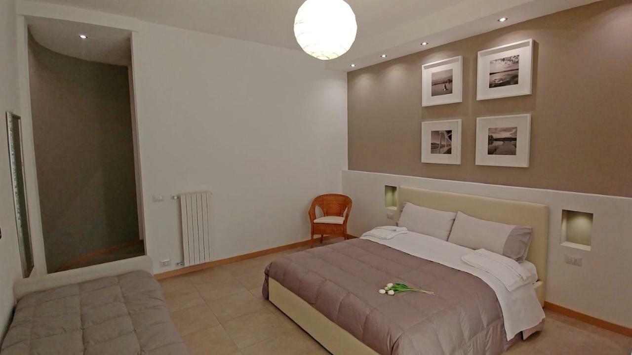 B&B Villa Monterosa Con Piscina Castronno Buitenkant foto